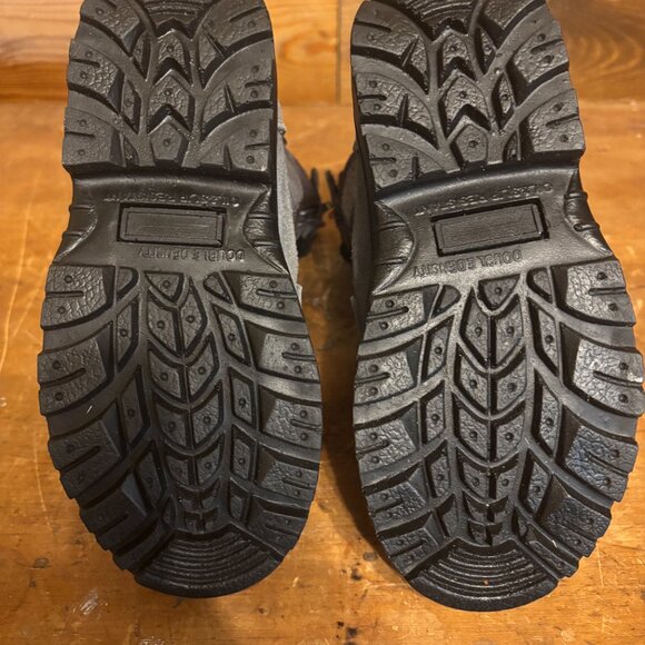 NWOT Youth Size 4 High Top Winter Boots - Picture 7 of 7